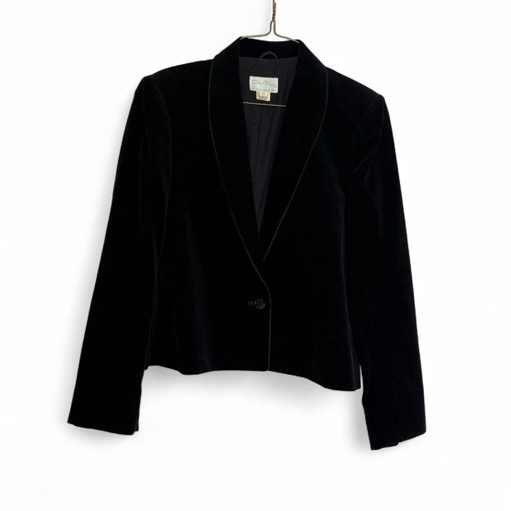Vintage 1940s black velvet De Mura dinner jacket/blazer